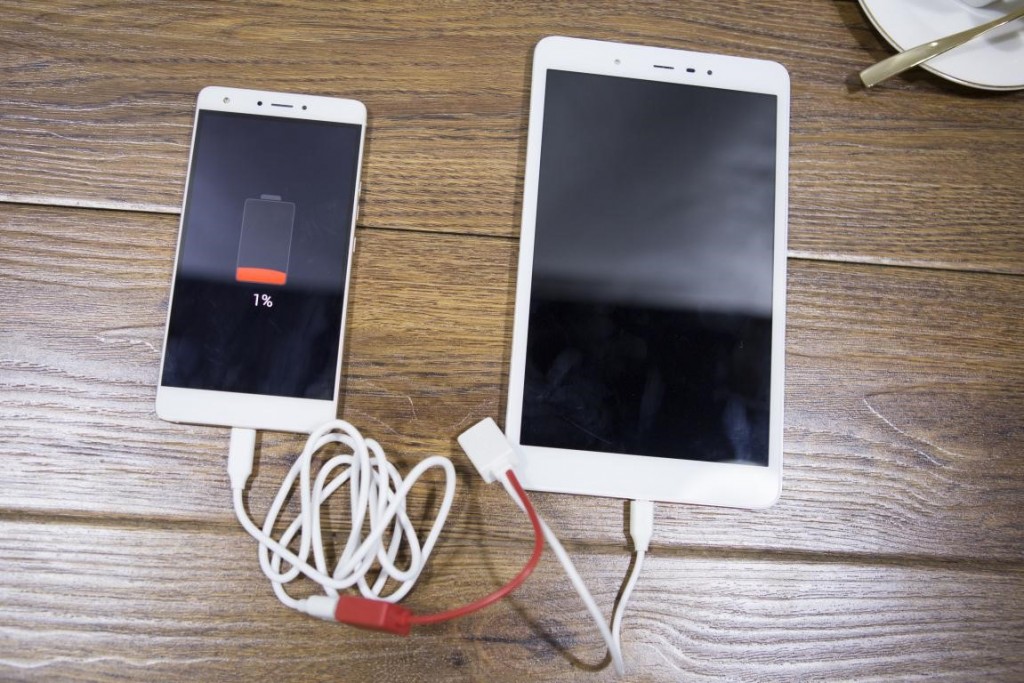 tecno-droidpad-otg-charging