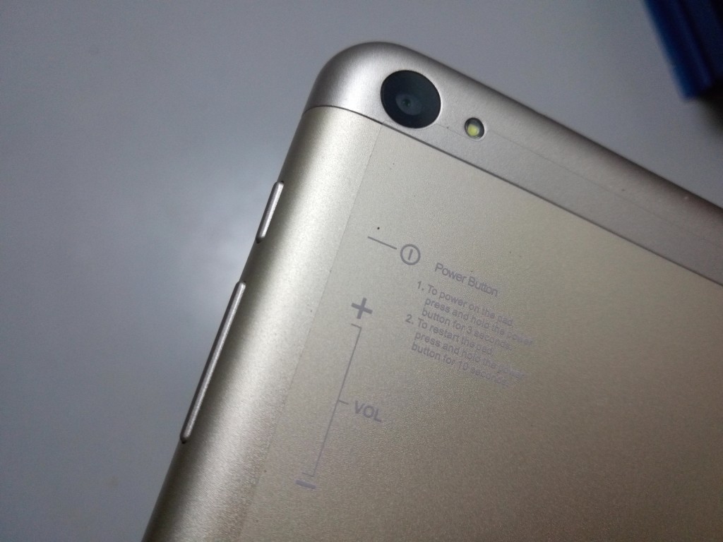 tecno-phonepas-7-ii-buttons-and-camera