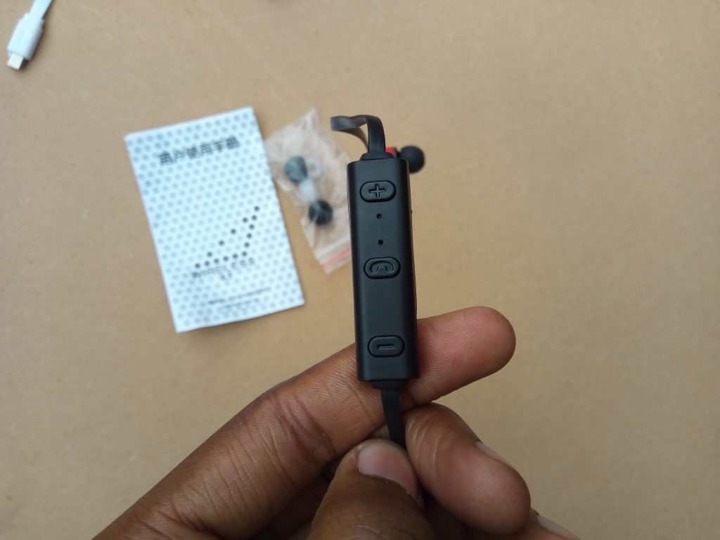 controlling-cheap-bluetooth-earphones