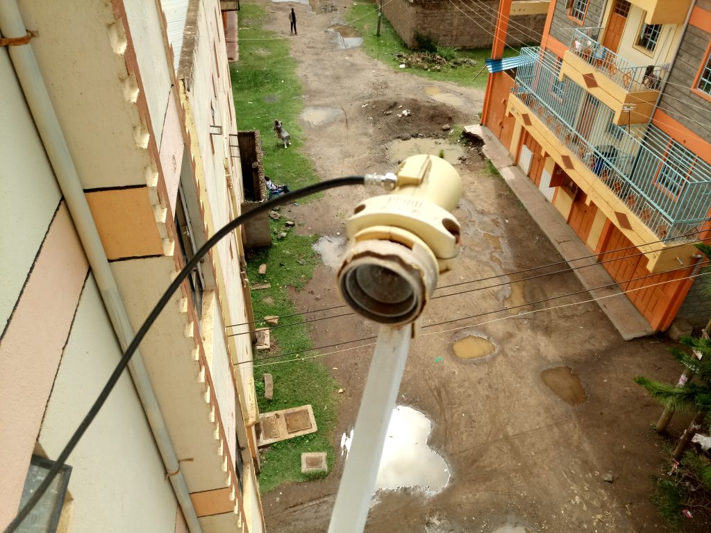 camon-cx-focus-on-backgrond